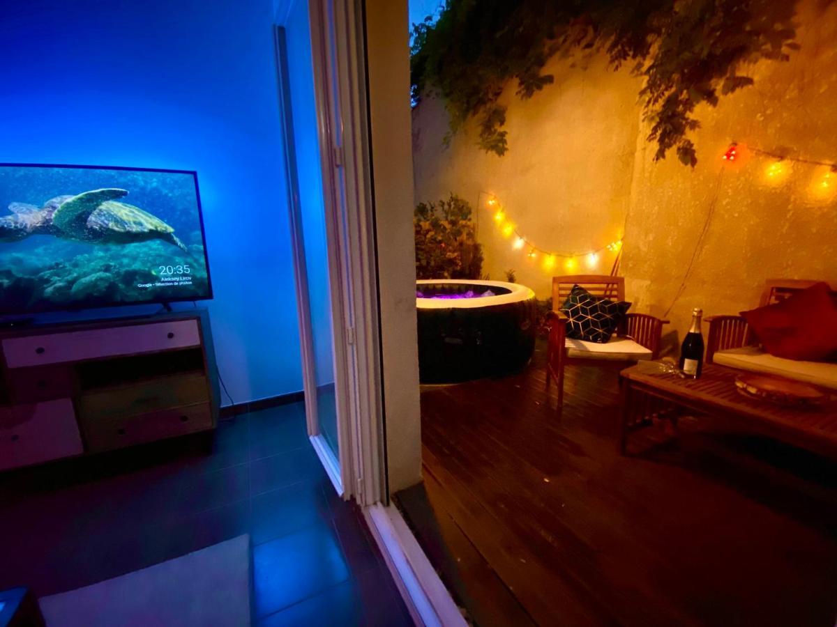 סן-דני Magnifique Villa Avec Jacuzzi Au Pied Du Stade מראה חיצוני תמונה